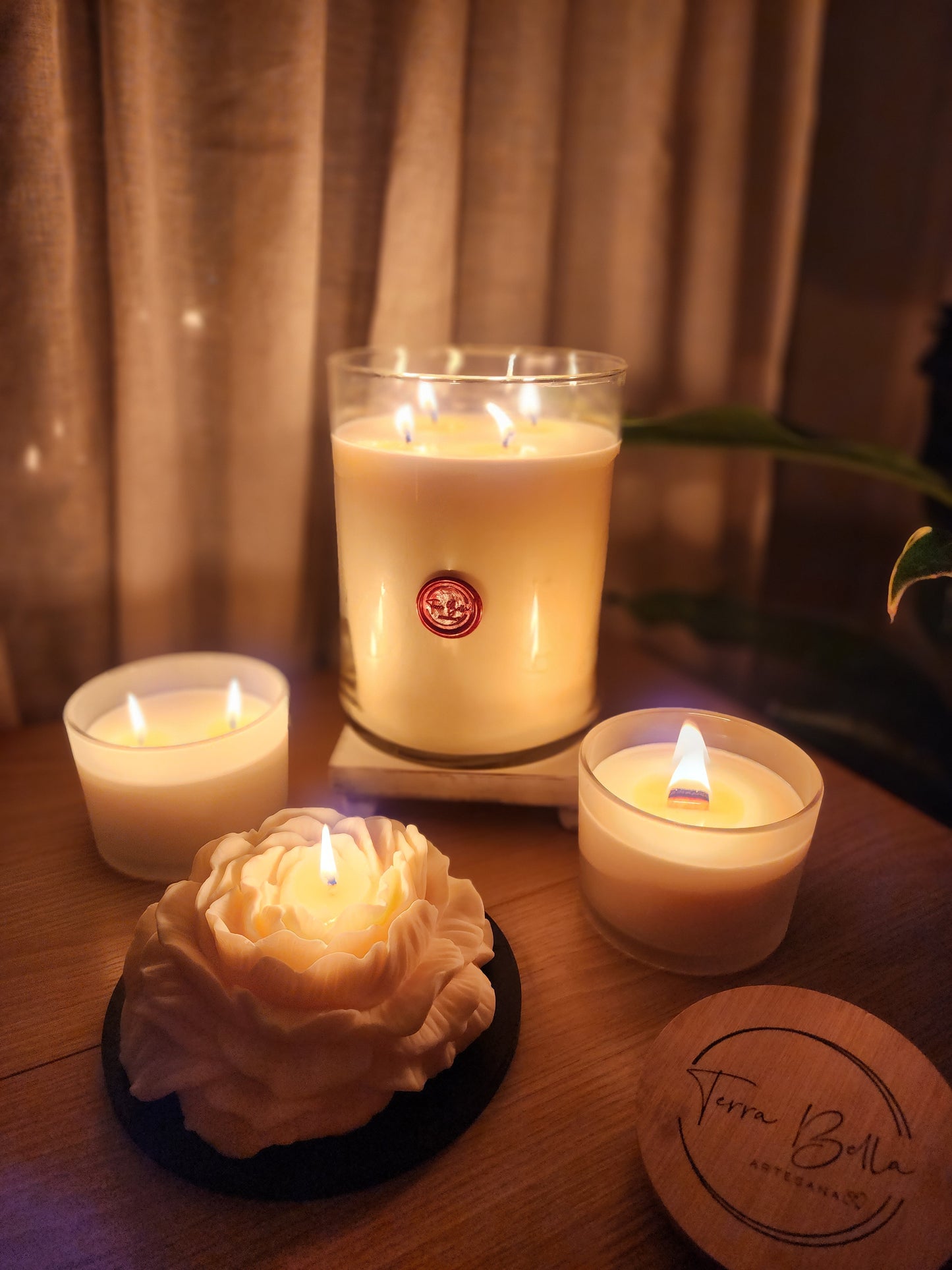 Aromas Candle